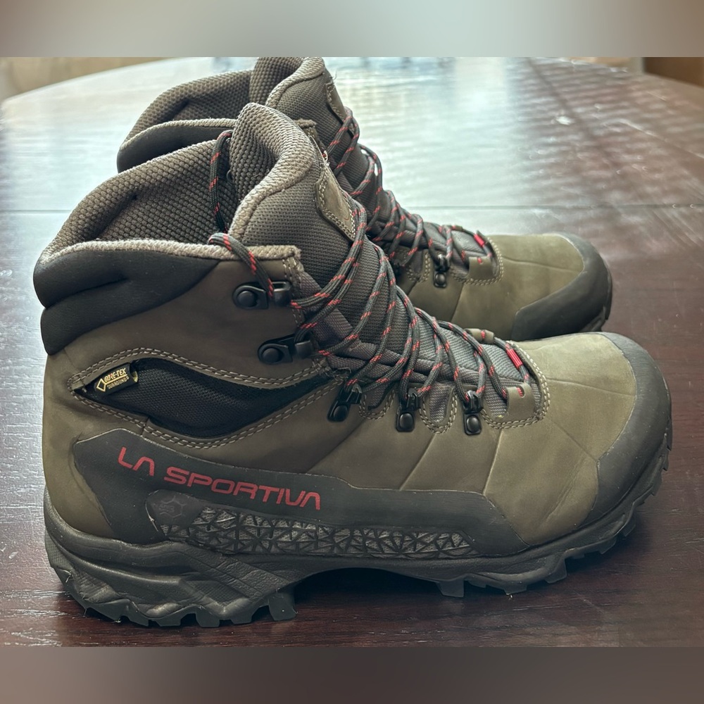La Sportiva Nucleo High II GTX Boots Men's 12 Carbon Green Hiking Outdoor - Picture 2 of 9